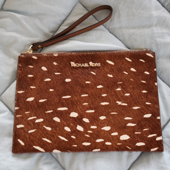 EUC Michael Kors Jet Set Travel Leather Clutch Wristlet - Picture 1 of 9